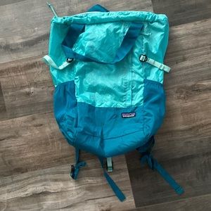 Patagonia lightweight travel tote bag